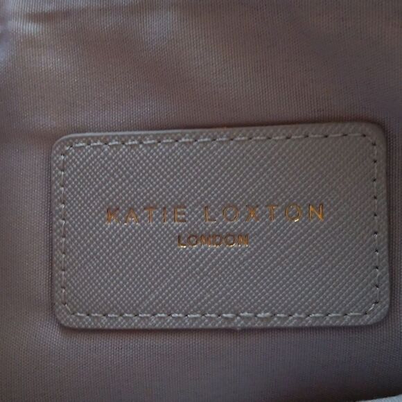 Katie Loxton  - Picture 5 of 5